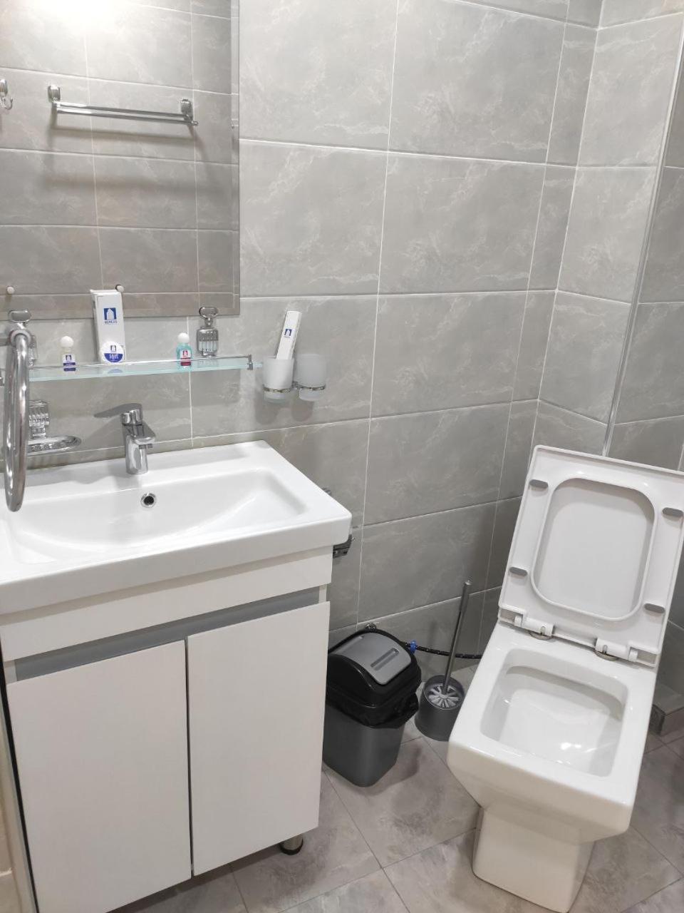 Status Hotel Karszy Zewnętrze zdjęcie