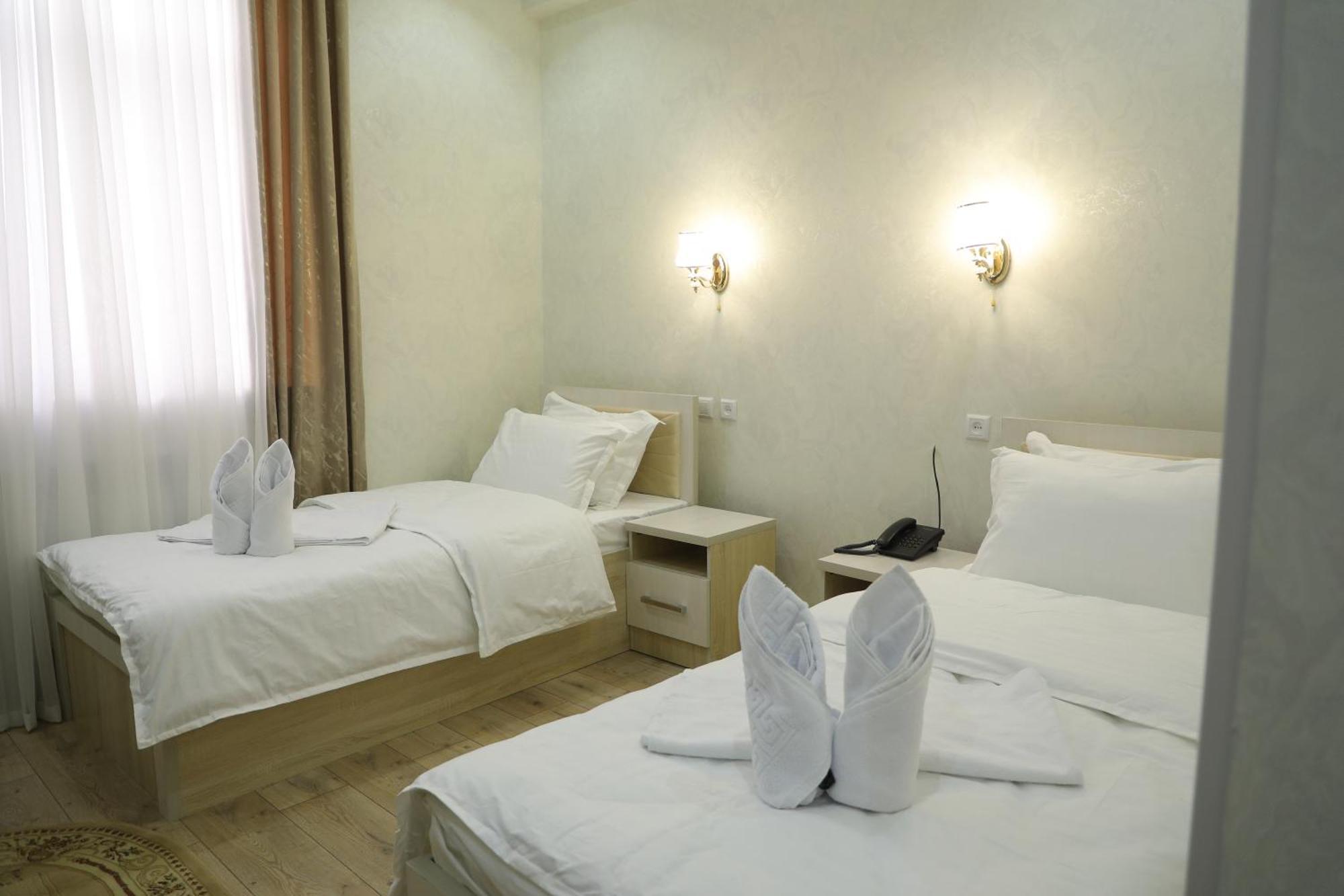 Status Hotel Karszy Zewnętrze zdjęcie